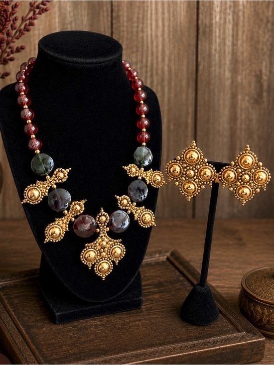 Jose Barerra Jewelry - JOSE BARRERA x Avon Vintage Adriatic Collection Moghul Necklace & Earring Set